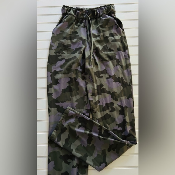 LULULEMON womens size 2 “Keep Moving” 7/8 high rise - Picture 3 of 7